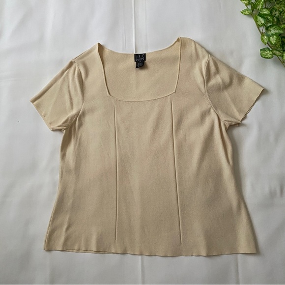 Square Neck Blouse - Picture 2 of 4